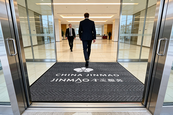 Nailun Chevron Ridges Non-Slip Logo Mats